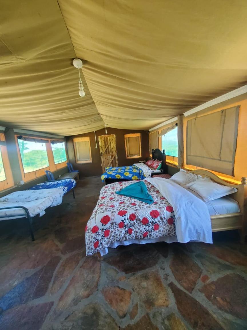Bed and Breakfast Ilkerin Camp Maasai Mara à Sekenani Extérieur photo
